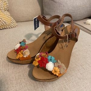 Biostep Wedges with flowers in a size 7.5